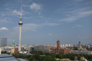 Berlin Skyline mit Fernsehturm von quinet (flickr)